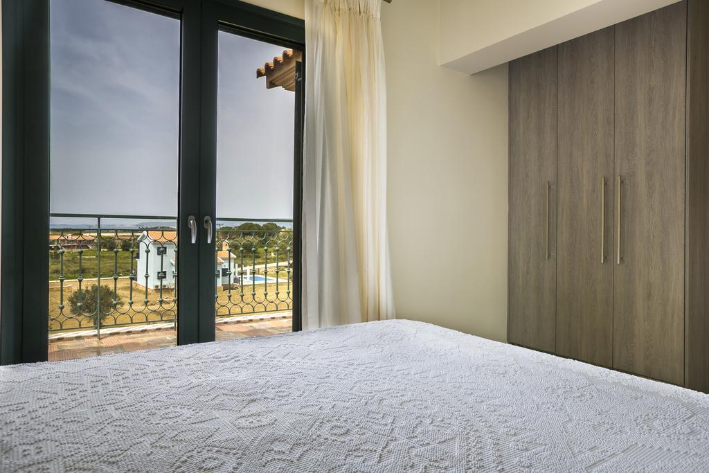 Pleiades Luxury Villa Свороната Екстер'єр фото
